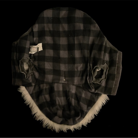 LuvGear Reversible Gray, Black Flannel Moose with Fur - Picture 2 of 4